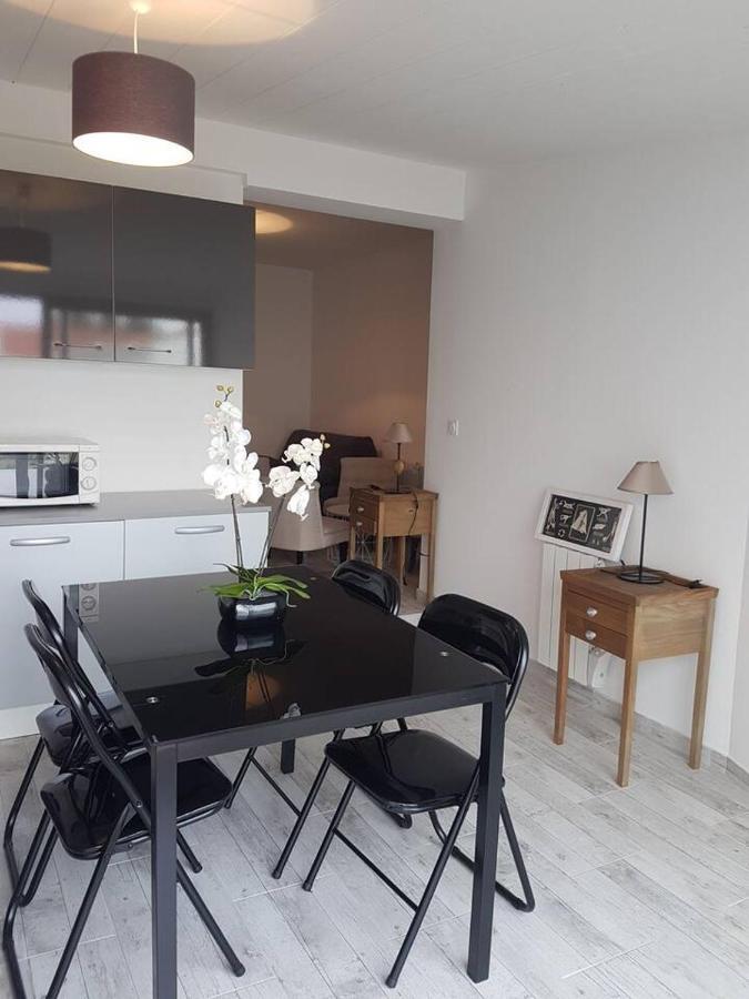 Re 2 Personnes Apartment *